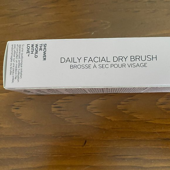 Free Add On Daily Facial Brush NEW - Picture 2 of 3